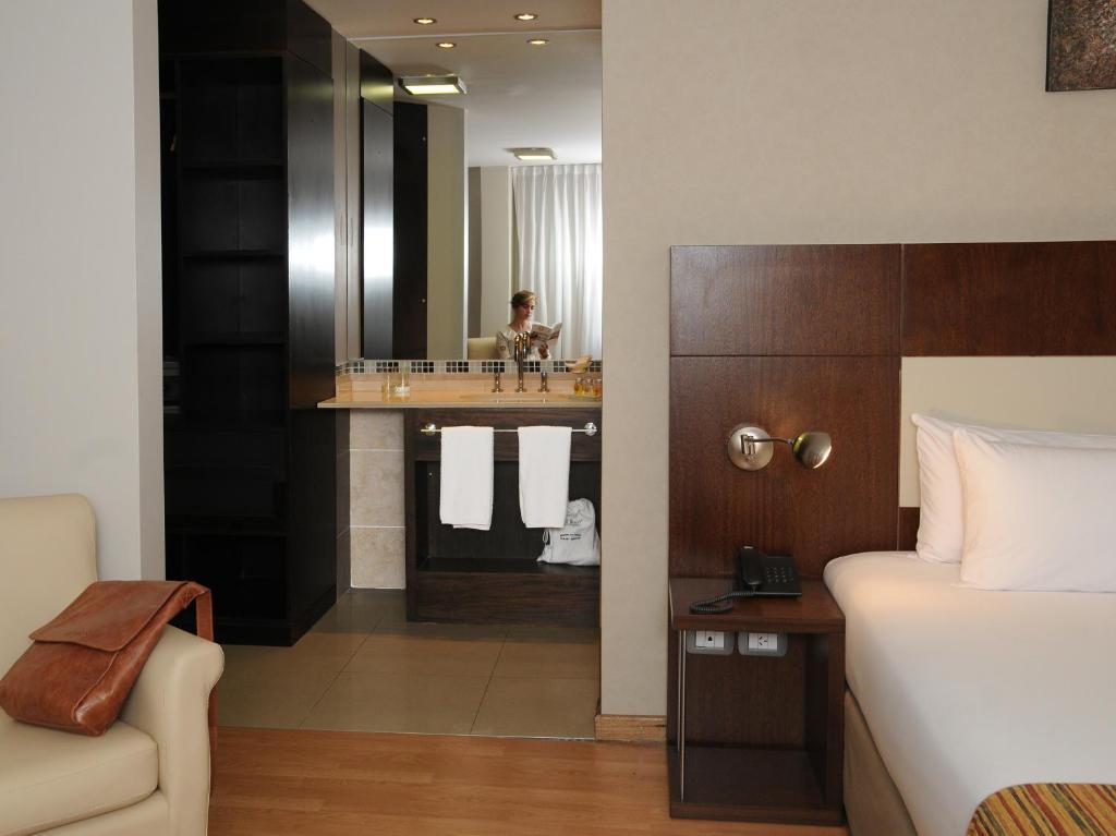 Del Bono Suites Art Hotel San Juan Room photo